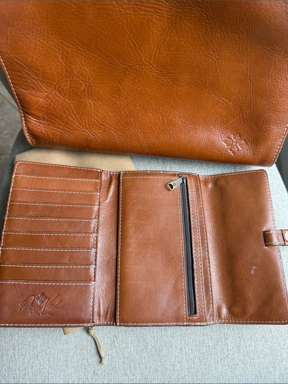 Patricia Nash Zancona Leather Studded Tote with Wallet Set/ Dust Cover - Picture 4 of 11